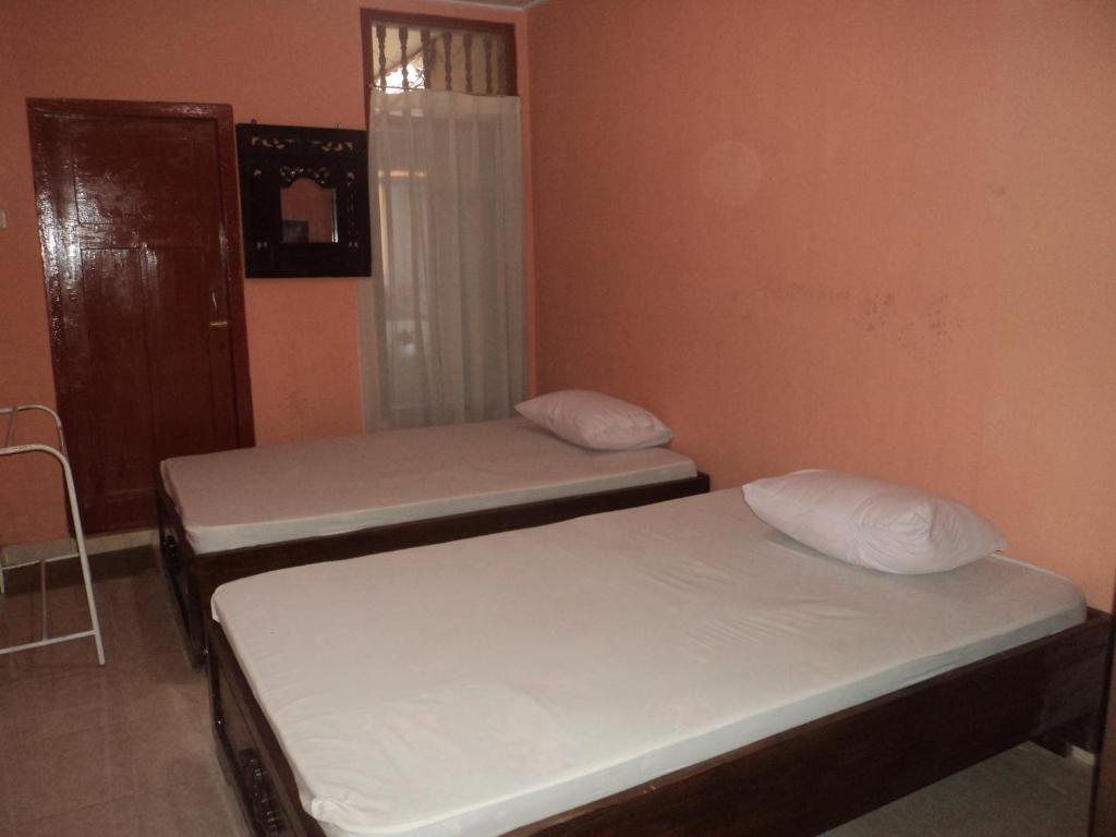 Hotel Sentral Pabean Buleleng Exterior foto