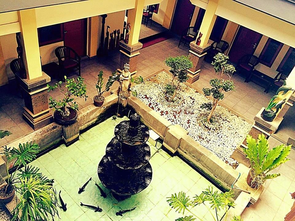 Hotel Sentral Pabean Buleleng Exterior foto